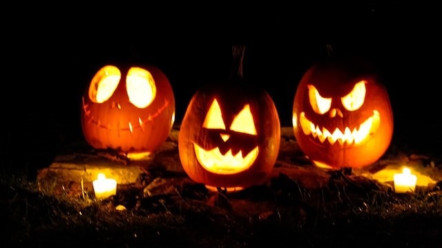 Halloween Pumpkin Carving at Roundhouse